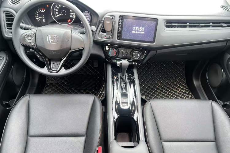 Used Honda Vezel 2020 1.5L CVT Pioneer Edition Interior 6