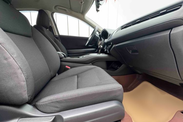 Used Honda Vezel 2020 220 TURBO CVT Elite Edition Interior 7