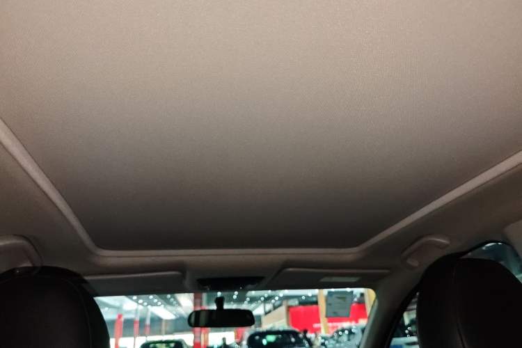 Used Honda Vezel 2020 1.5L CVT Elite Edition Interior 7