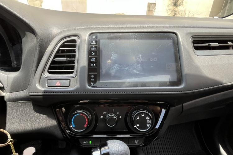 Used Honda Vezel 2020 1.5L CVT Pioneer Edition Interior 7