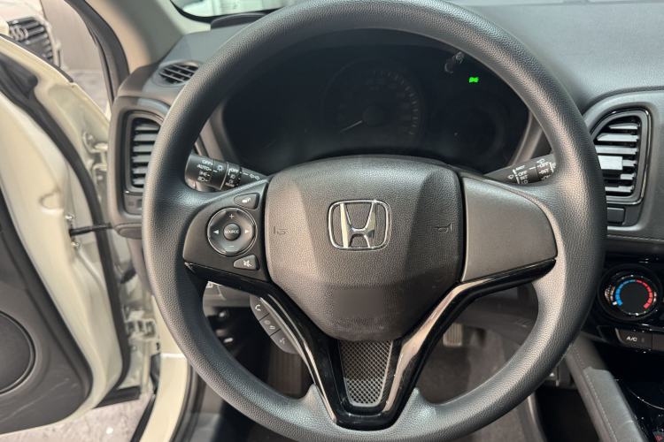 Used Honda Vezel 2020 1.5L CVT Pioneer Edition Interior 7