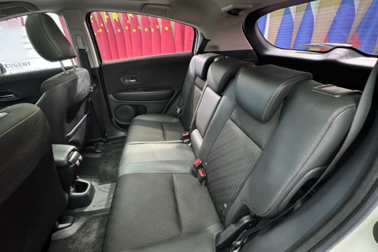 Used Honda Vezel 2020 1.5L CVT Pioneer Edition Interior 7