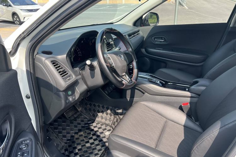 Used Honda Vezel 2020 1.5L CVT Pioneer Edition Interior 7