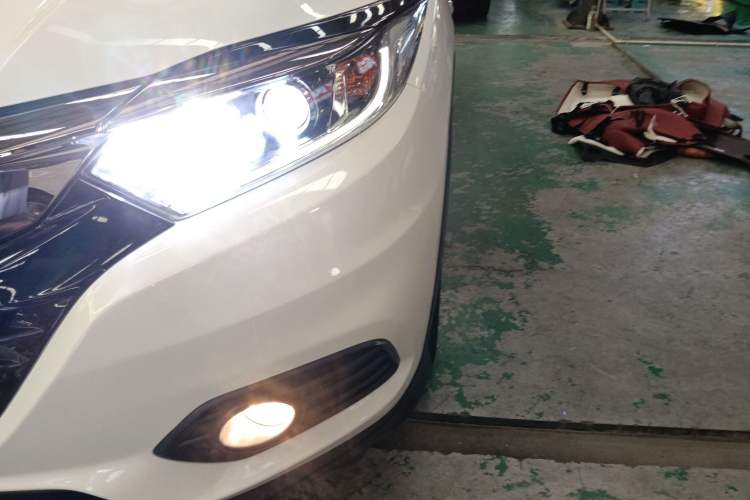 Used Honda Vezel 2020 220 TURBO CVT Elite Edition Left Front Headlight