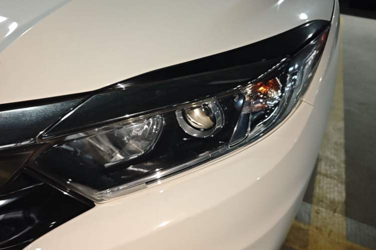Used Honda Vezel 2020 220 TURBO CVT Elite Edition Left Front Headlight