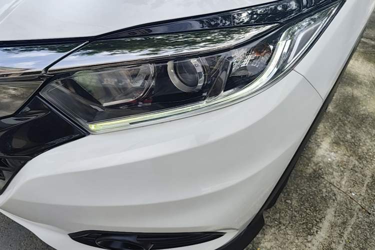 Used Honda Vezel 2020 220 TURBO CVT Elite Edition Left Front Headlight