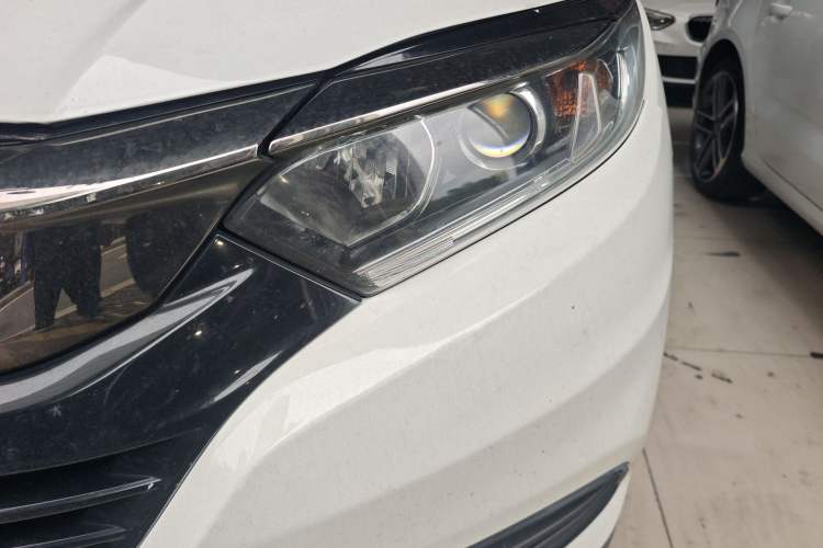 Used Honda Vezel 2020 220 TURBO CVT Elite Edition Left Front Headlight