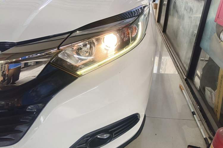 Used Honda Vezel 2020 220 TURBO CVT Elite Edition Left Front Headlight