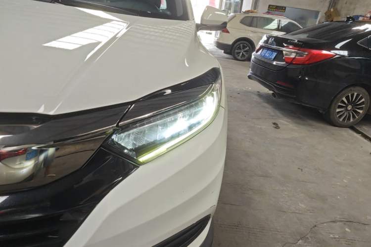 Used Honda Vezel 2020 220 TURBO CVT Luxury Edition Left Front Headlight