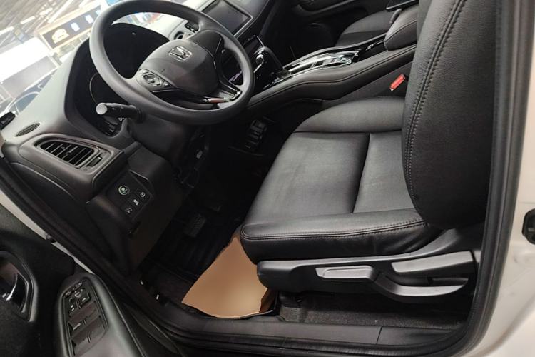 Used Honda Vezel 2020 220 TURBO CVT Elite Edition Left Front Seat