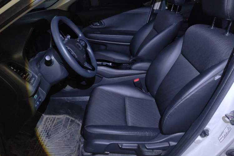 Used Honda Vezel 2020 1.5L CVT Luxury Edition Left Front Seat