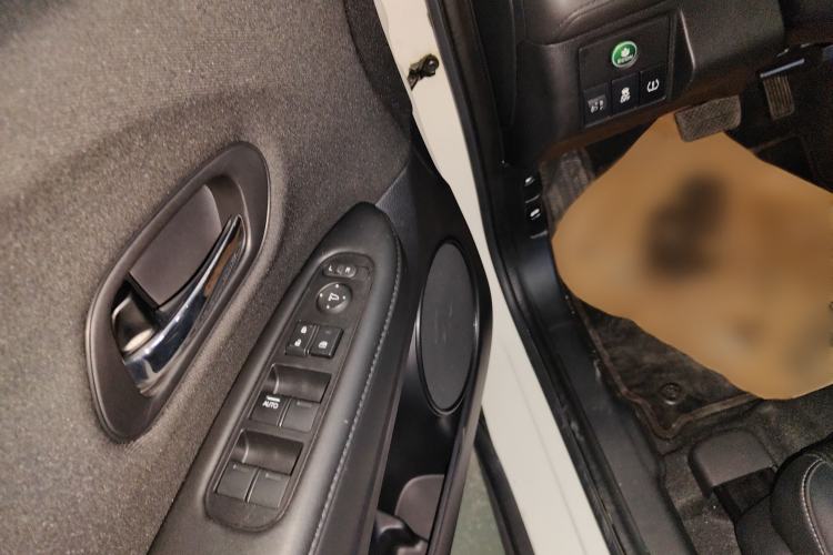 Used Honda Vezel 2020 1.5L CVT Pioneer Edition Left Front Seat