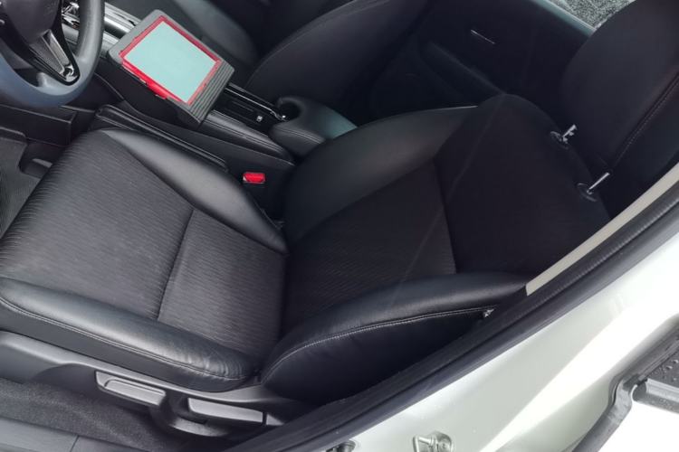 Used Honda Vezel 2020 220 TURBO CVT Luxury Edition Left Front Seat