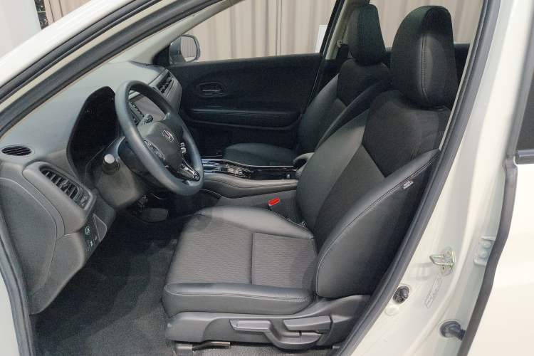 Used Honda Vezel 2020 1.5L CVT Pioneer Edition Left Front Seat