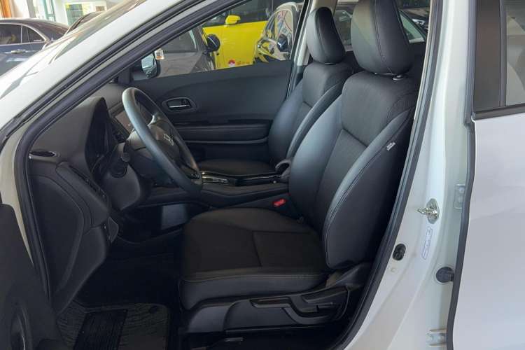Used Honda Vezel 2020 1.5L CVT Pioneer Edition Left Front Seat
