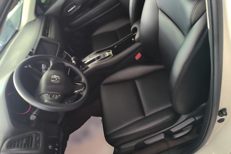 Used Honda Vezel 2020 220 TURBO CVT Elite Edition Left Front Seat