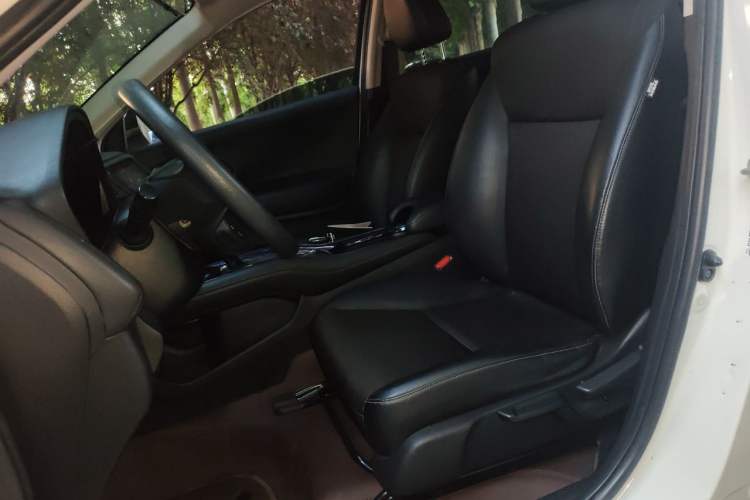 Used Honda Vezel 2020 1.5L CVT Luxury Edition Left Front Seat