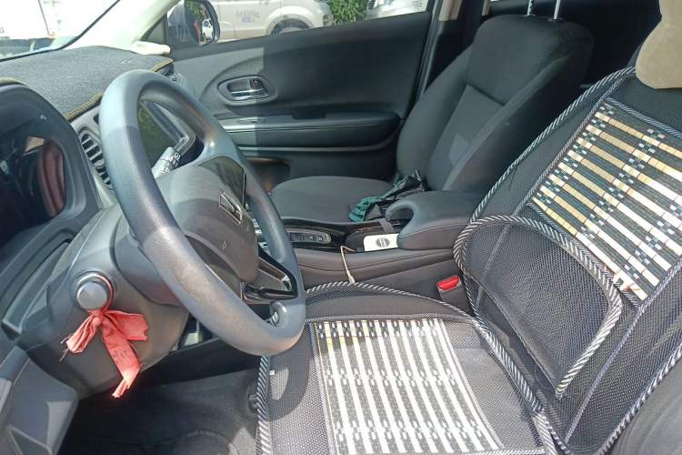 Used Honda Vezel 2020 1.5L CVT Elite Edition Left Front Seat