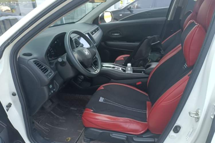 Used Honda Vezel 2020 1.5L CVT Elite Edition Left Front Seat