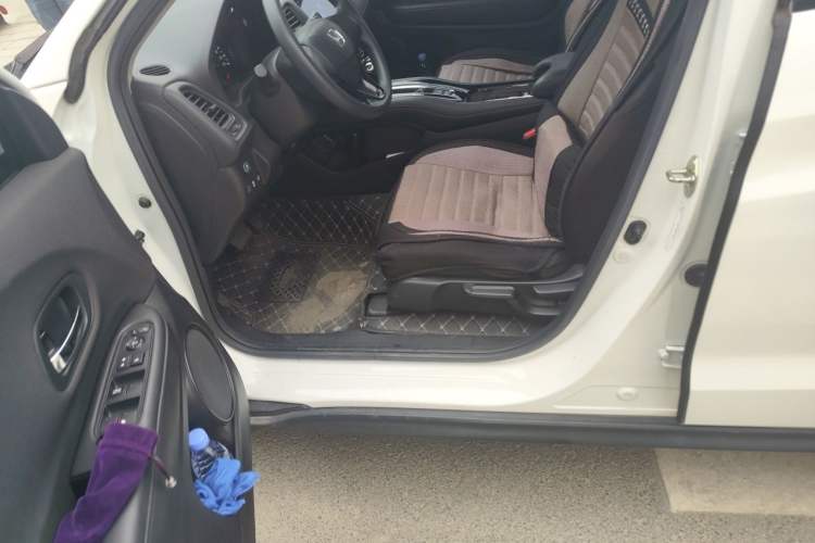Used Honda Vezel 2020 1.5L CVT Elite Edition Left Front Seat