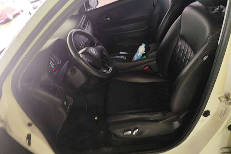 Used Honda Vezel 2020 1.5L CVT Pioneer Edition Left Front Seat
