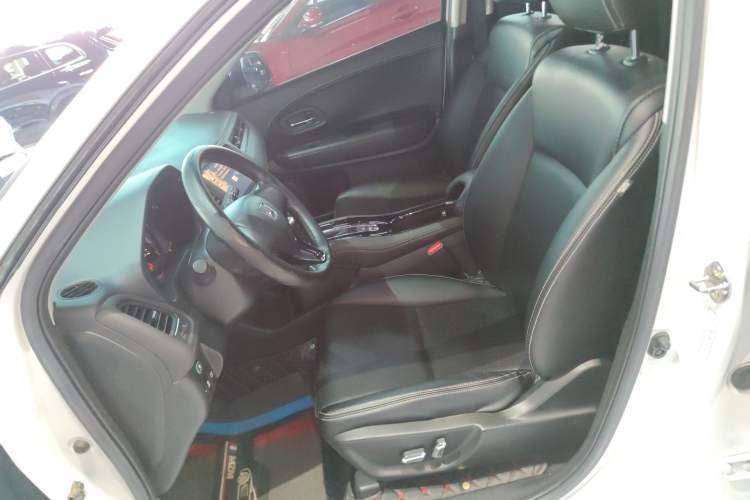Used Honda Vezel 2020 1.5L CVT Elite Edition Left Front Seat