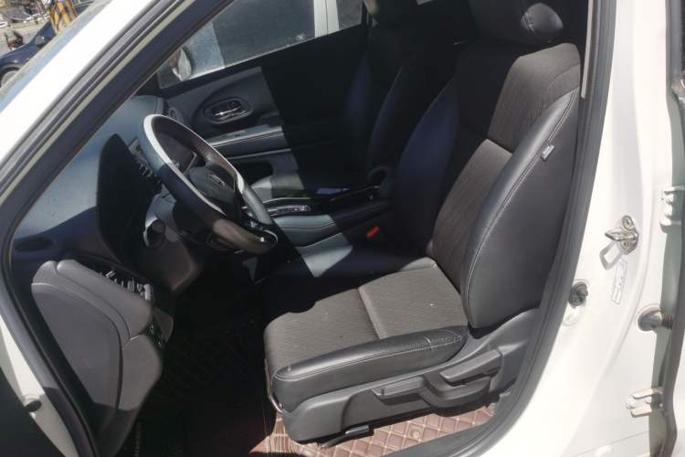 Used Honda Vezel 2020 1.5L CVT Pioneer Edition Left Front Seat