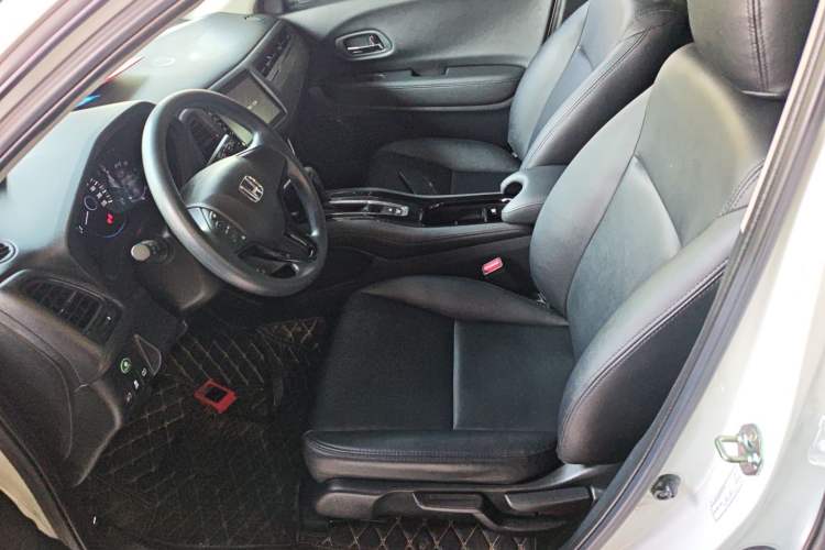 Used Honda Vezel 2020 220 TURBO CVT Elite Edition Left Front Seat