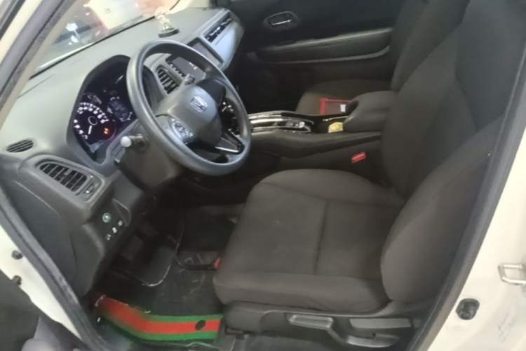 Used Honda Vezel 2020 220 TURBO CVT Elite Edition Left Front Seat