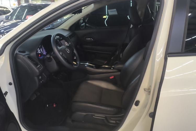Used Honda Vezel 2020 1.5L CVT Luxury Edition Left Front Seat