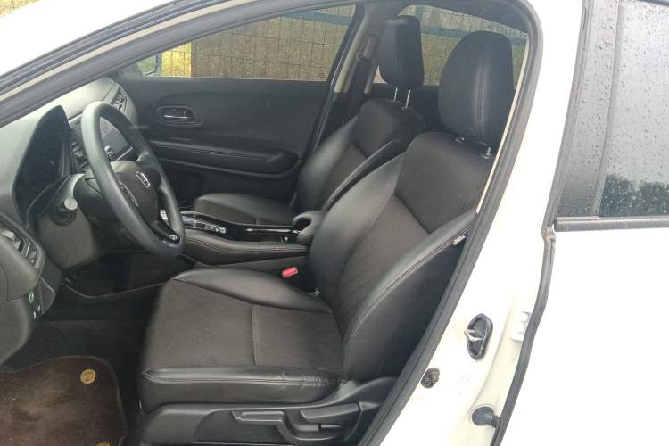 Used Honda Vezel 2020 1.5L CVT Pioneer Edition Left Front Seat