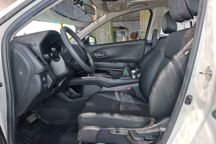 Used Honda Vezel 2020 1.5L CVT Luxury Edition Left Front Seat