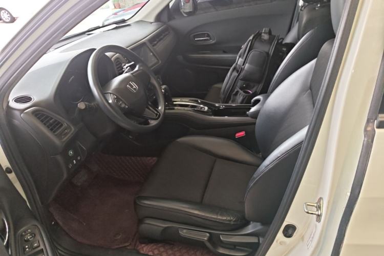 Used Honda Vezel 2020 1.5L CVT Pioneer Edition Left Front Seat