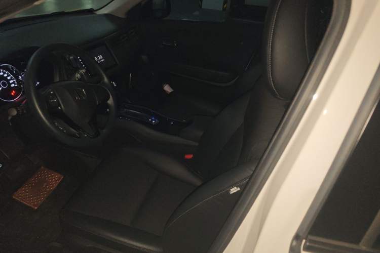 Used Honda Vezel 2020 1.5L CVT Pioneer Edition Left Front Seat