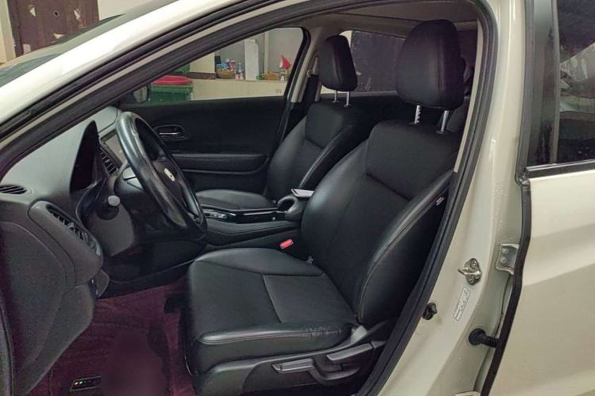 Used Honda Vezel 2020 1.5L CVT Pioneer Edition Left Front Seat