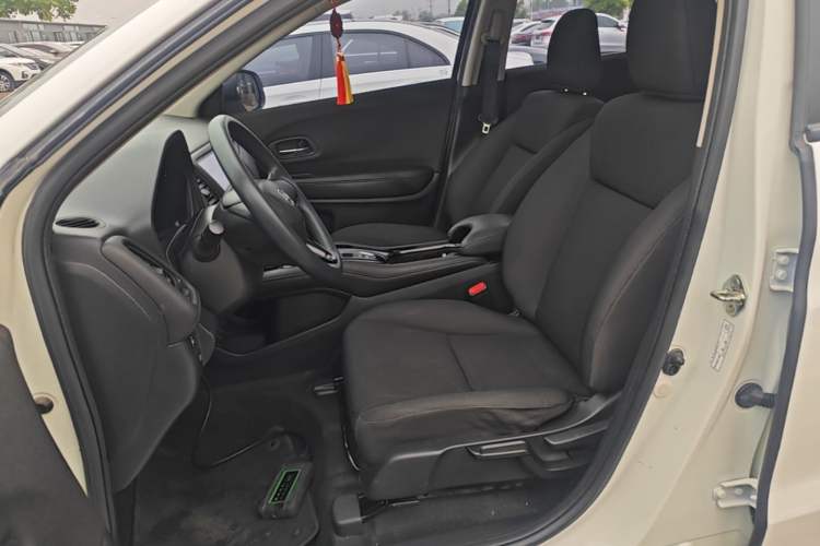 Used Honda Vezel 2020 1.5L CVT Elite Edition Left Front Seat