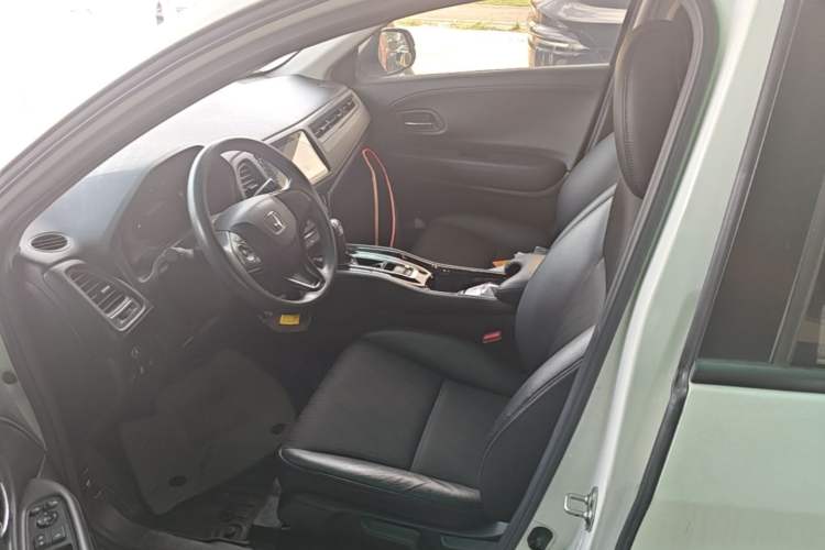 Used Honda Vezel 2020 1.5L CVT Luxury Edition Left Front Seat