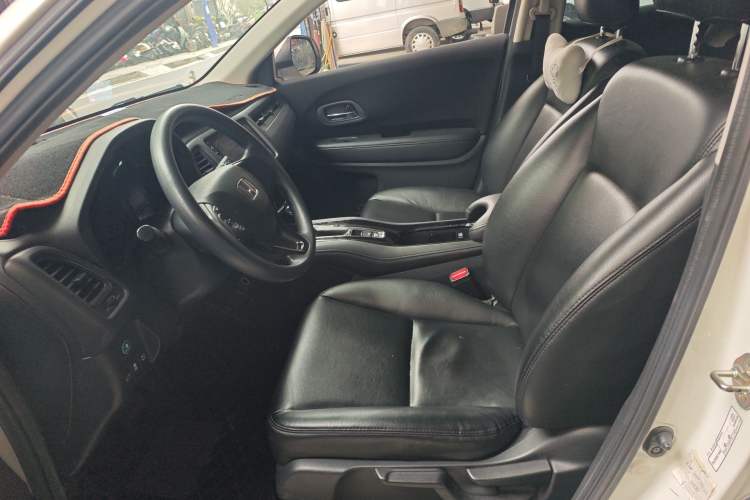 Used Honda Vezel 2020 220 TURBO CVT Elite Edition Left Front Seat