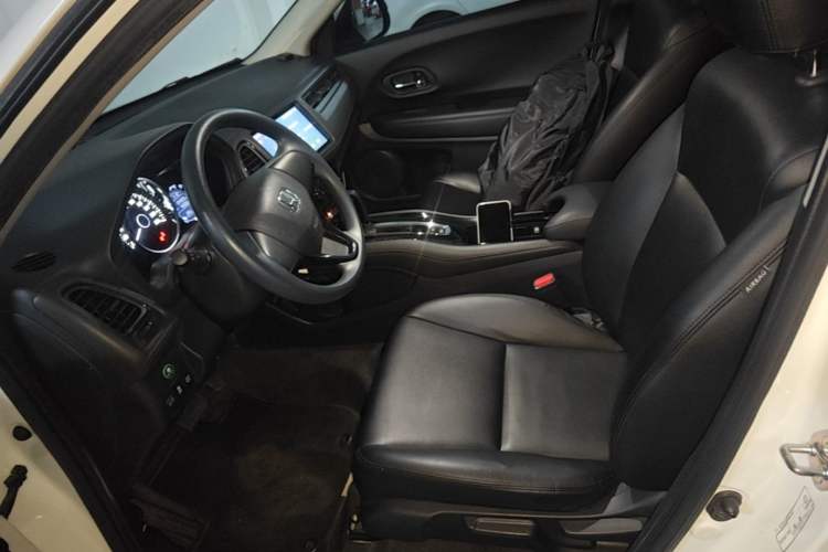 Used Honda Vezel 2020 1.5L CVT Elite Edition Left Front Seat