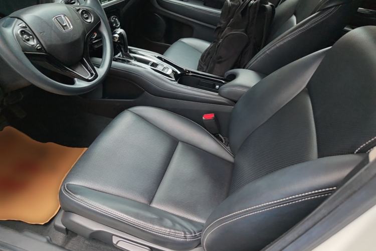 Used Honda Vezel 2020 1.5L CVT Elite Edition Left Front Seat