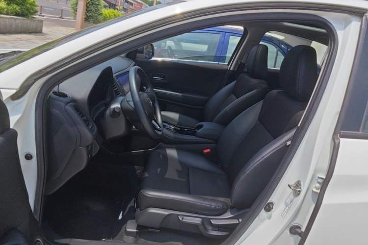 Used Honda Vezel 2020 1.5L CVT Pioneer Edition Left Front Seat