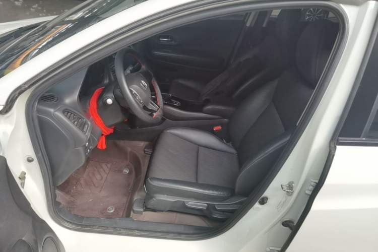 Used Honda Vezel 2020 1.5L CVT Pioneer Edition Left Front Seat