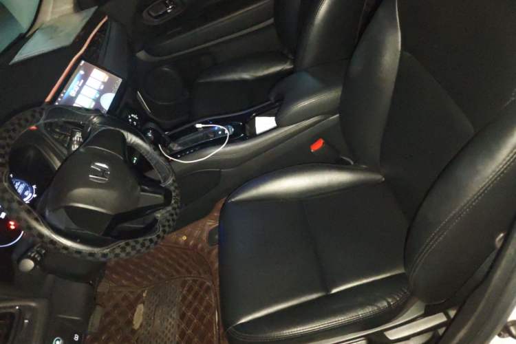 Used Honda Vezel 2020 1.5L CVT Elite Edition Left Front Seat