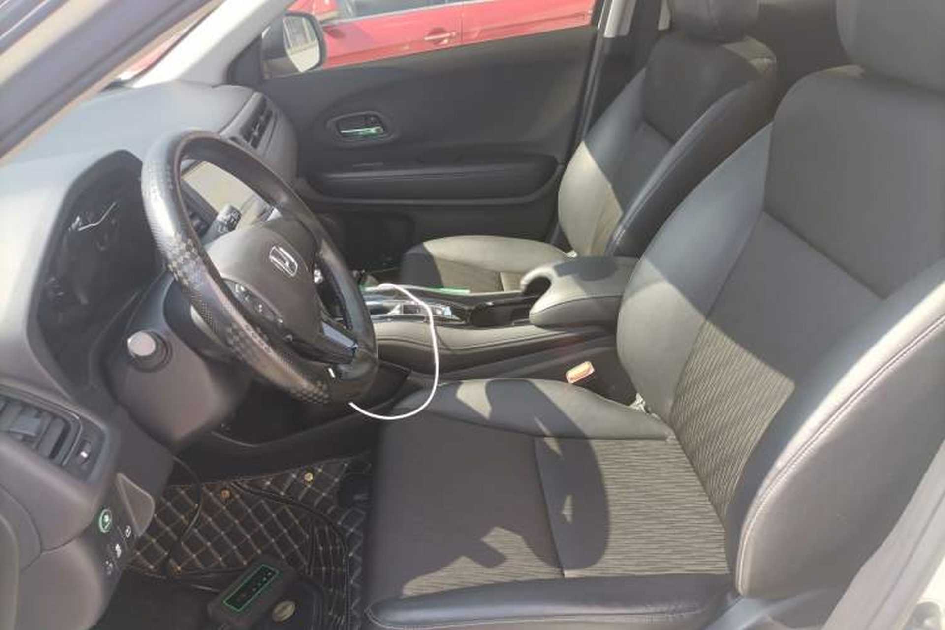 Used Honda Vezel 2020 1.5L CVT Pioneer Edition Left Front Seat