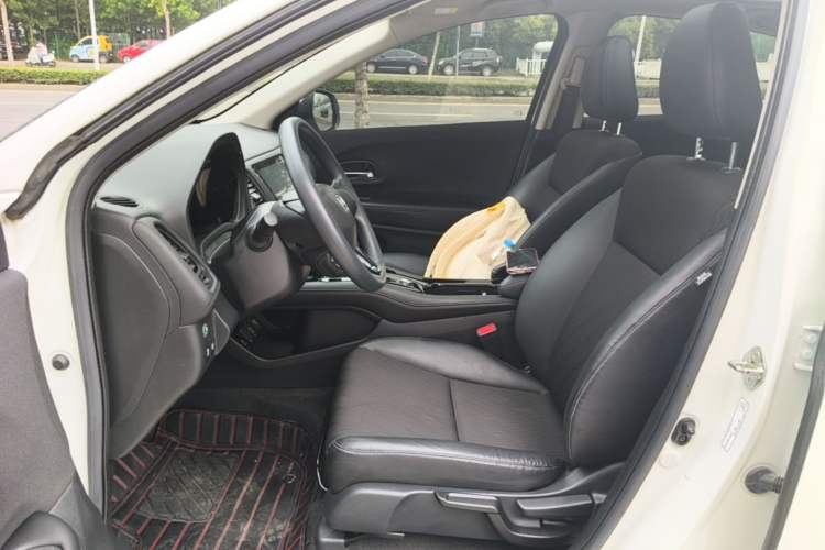 Used Honda Vezel 2020 1.5L CVT Pioneer Edition Left Front Seat