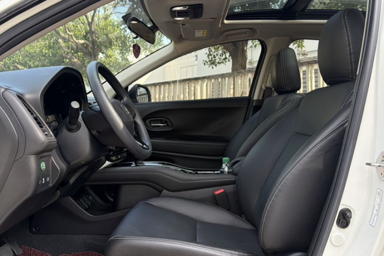 Used Honda Vezel 2020 1.5L CVT Elite Edition Left Front Seat