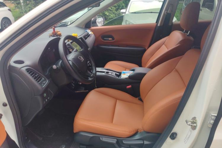 Used Honda Vezel 2020 1.5L CVT Elite Edition Left Front Seat