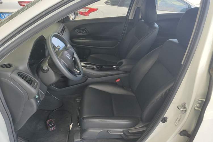 Used Honda Vezel 2020 1.5L CVT Elite Edition Left Front Seat