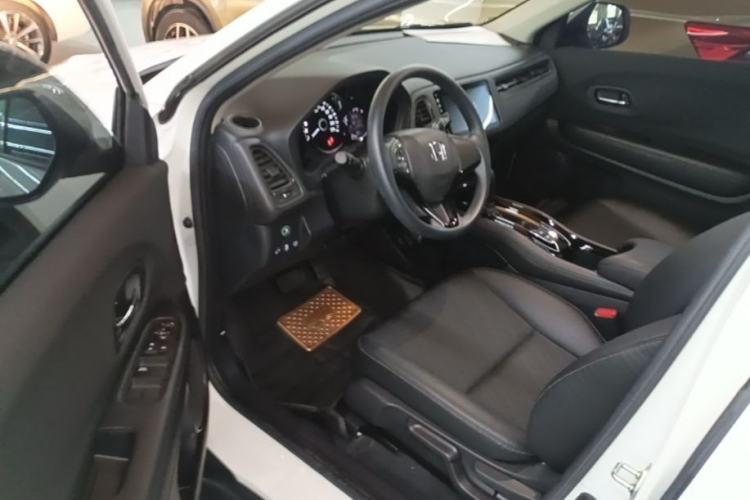 Used Honda Vezel 2020 1.5L CVT Pioneer Edition Left Front Seat