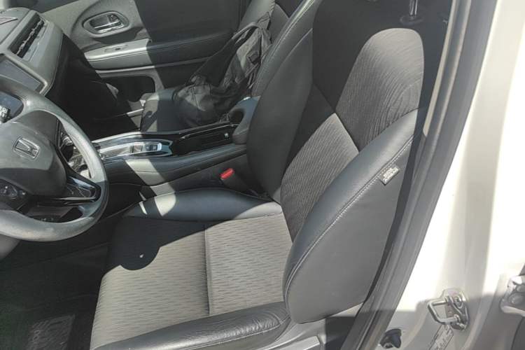 Used Honda Vezel 2020 1.5L CVT Pioneer Edition Left Front Seat